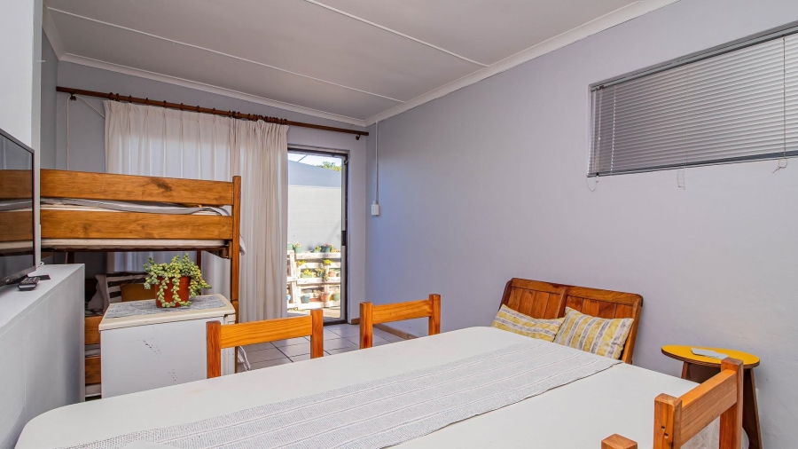 4 Bedroom Property for Sale in De Kelders Western Cape